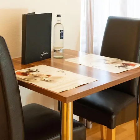 Ferienwohnung Baden Baden * באדן-באדן