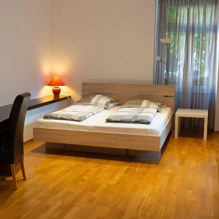Ferienwohnung Baden Baden *